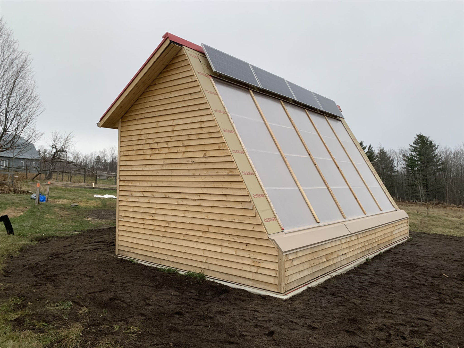 Un invernadero solar creativo para cultivos